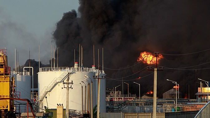 Ukrayna&#039;da petrol deposundaki yangın hala söndürülemedi