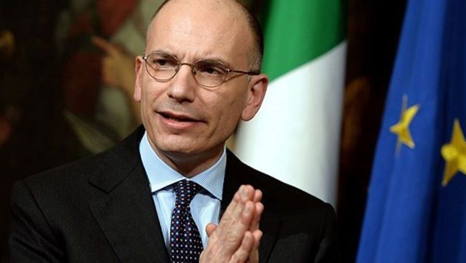 İtalya&#039;da eski başbakan vekillikten istifa etti