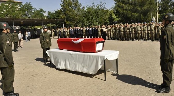 Şanlıurfa&#039;da şehit olan Uzman Çavuş için askeri tören yapıldı