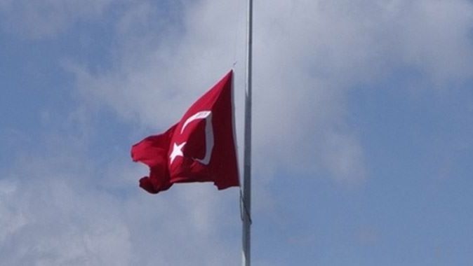  Türk bayrağını indiren şahıslar serbest
