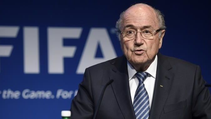 Dünya futbolunda deprem! FIFA Başkanı Sepp Blatter istifa etti