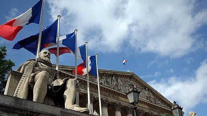 Fransa&#039;da istihbarat tasarısı parlamentoda onaylandı