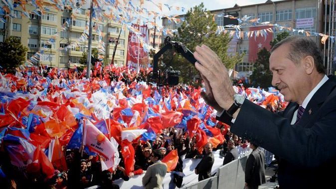 Erdoğan Demirtaş&#039;a yüklendi!