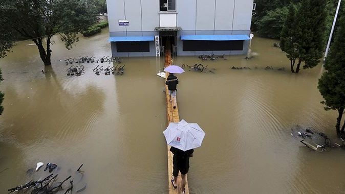 Çin&#039;de sel ve toprak kayması: 28 ölü