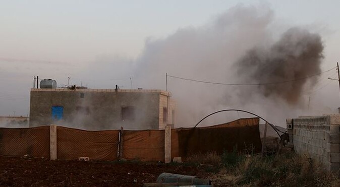 Terör örgütü IŞİD, terör örgütü YPG&#039;yi vurdu: 30 ölü