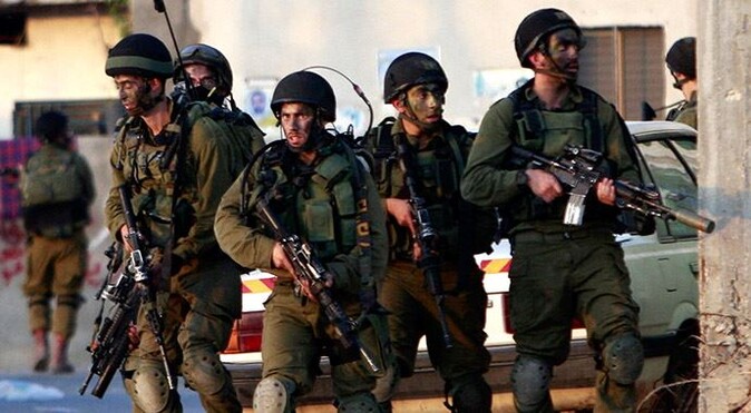 İsrail askerleri 2 Filistinliyi vurdu