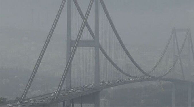 İstanbul&#039;u sis bastı!