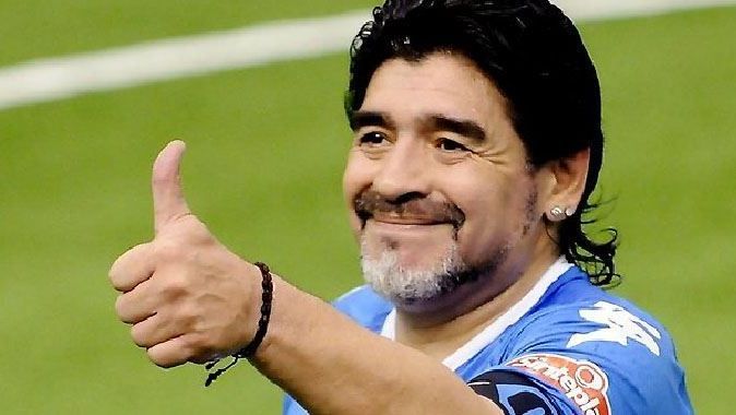 Maradona, görev bekliyor