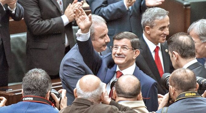 Davutoğlu: Türkiye&#039;yi maceraya sürüklemeyiz