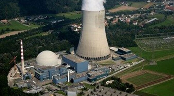 İsviçre&#039;de kapatılan nükleer reaktör yeniden faaliyete geçti