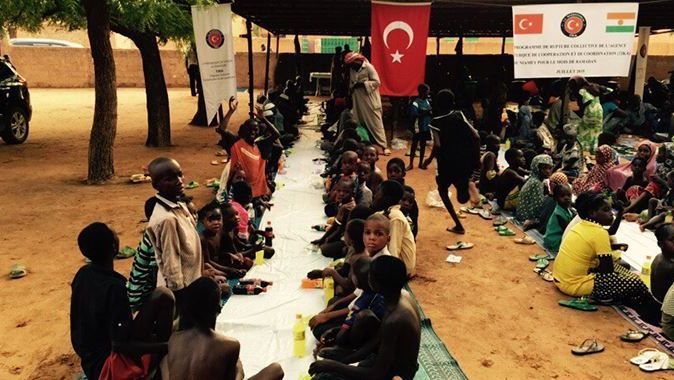 TİKA&#039;dan Nijer&#039;de 800 kişiye gıda yardımı