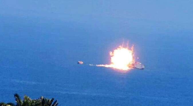IŞİD&#039;den Mısır gemisine roketli saldırı
