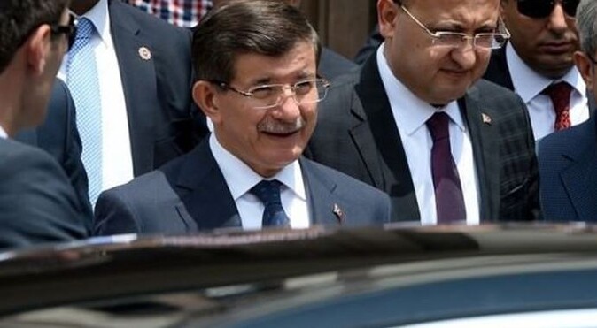 Davutoğlu&#039;ndan namaz sonrası açıklama