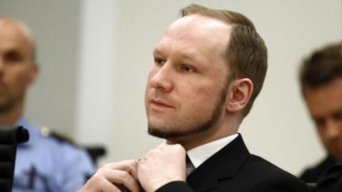 77 kişiyi katleden Breivik üniversitede okuyacak