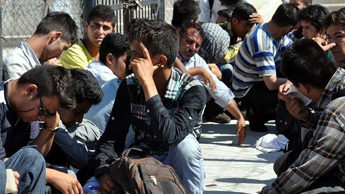 Ege Denizi&#039;nde 120 kaçak göçmen yakalandı