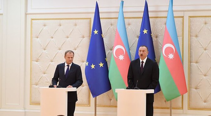 AB Konseyi Başkanı Tusk, Azerbaycan&#039;da