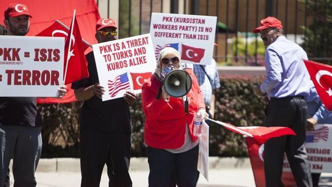 ABD&#039;de Türkiye aleyhine gösteriye Türkler&#039;den tepki