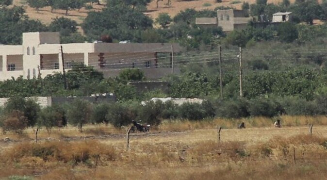 IŞİD&#039;li militanlar sınırı gözlüyor