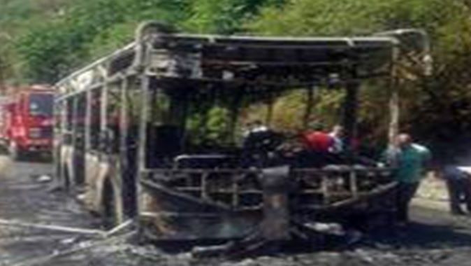 Halk otobüsü yandı
