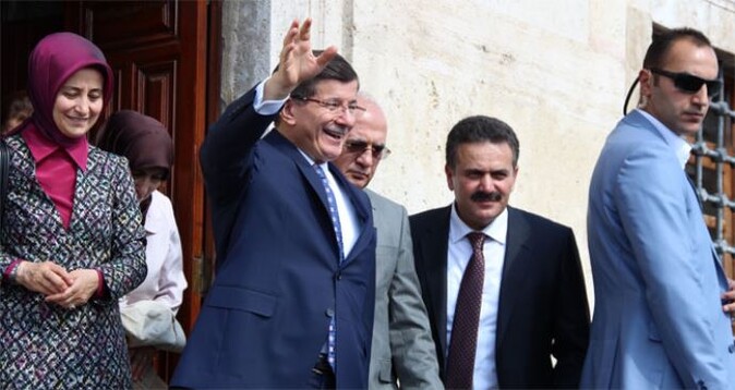Başbakan Ahmet Davutoğlu baba ocağında
