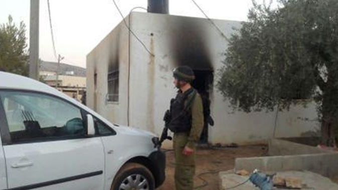 Siyonist yerleşimciler Batı Şeria&#039;da ev kundakladı: 1 bebek yanarak öldü