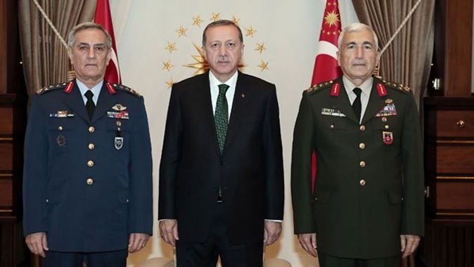 Komutanlardan Erdoğan&#039;a veda ziyareti