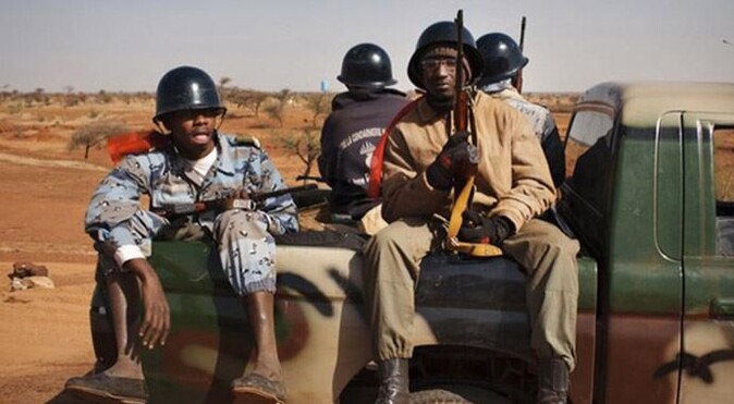Mali askerleri sivil araca ateş açtı: 1 ölü