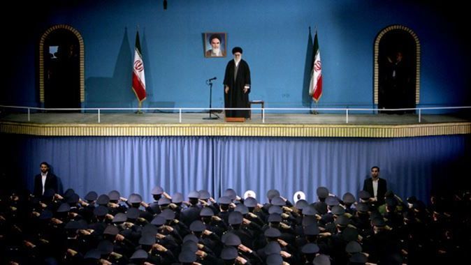 İran&#039;da basın, askeri vesayet altında
