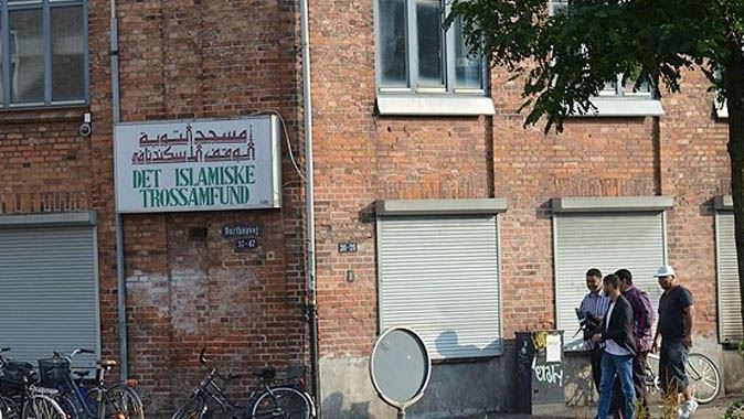 Kopenhag&#039;daki cami kundakçısı şizofren çıktı