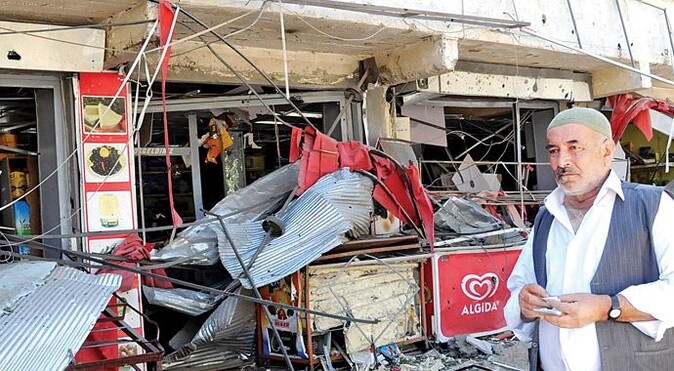 PKK Silvan&#039;ı yakıp yıktı