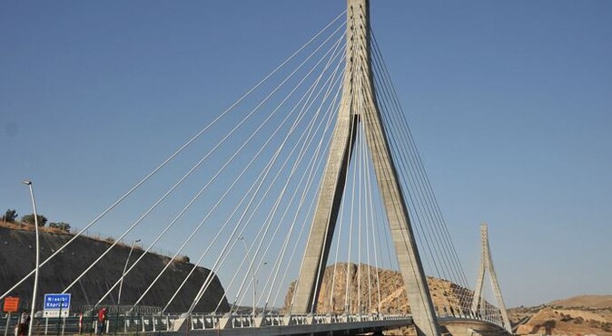 Güneydoğu&#039;nun Boğaz Köprüsü Nissibi&#039;den 100 bin araç geçti