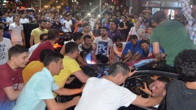 Beşiktaş galibiyeti Trabzon&#039;u sokaklara döktü