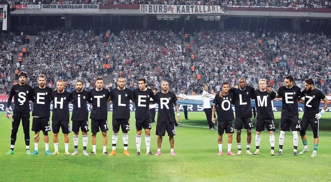 Beşiktaş&#039;tan en anlamlı poz