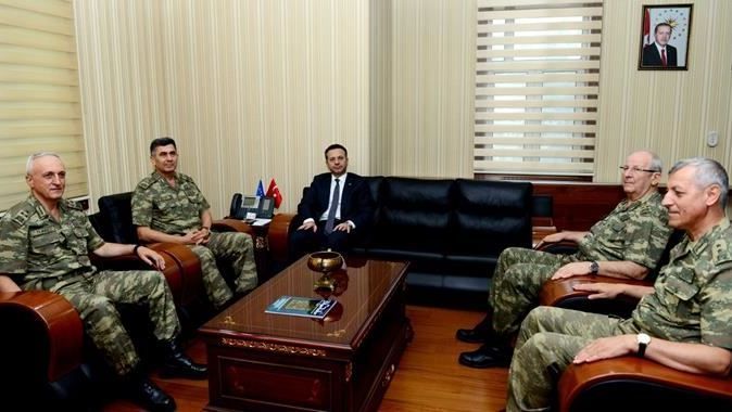 Kara Kuvvetleri Komutanı Orgeneral Çolak, Diyarbakır&#039;da