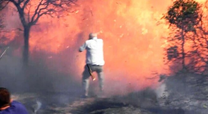 Bodrum&#039;da yangın, alevlerin arasına daldı!