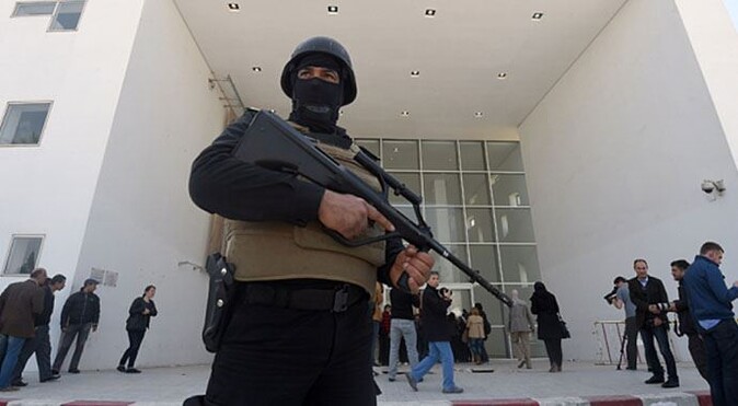 Tunus&#039;ta silahlı saldırı: 1 ölü, 3 yaralı