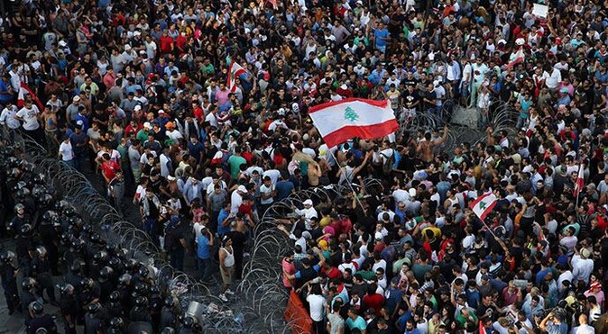 Lübnan&#039;daki protestolar sürüyor
