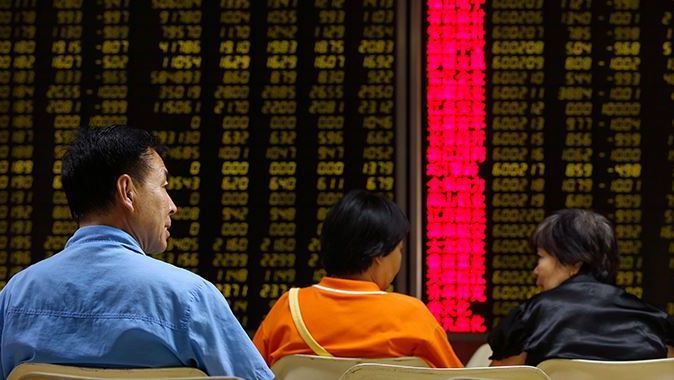 Çin borsası, 8 yılın en büyük günlük düşüşünü yaşadı