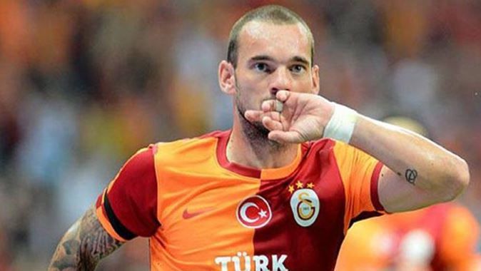 Galatasaray&#039;da son gelişme Sneijder...