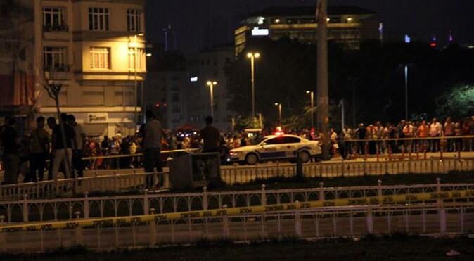 Taksim Meydanı&#039;nda şüpheli kadın paniği