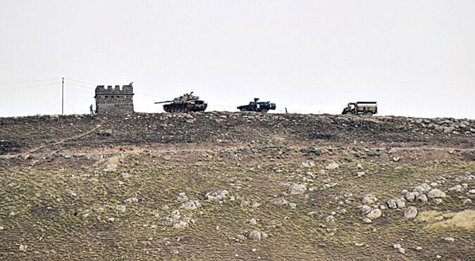Tanklar Suriye sınırında