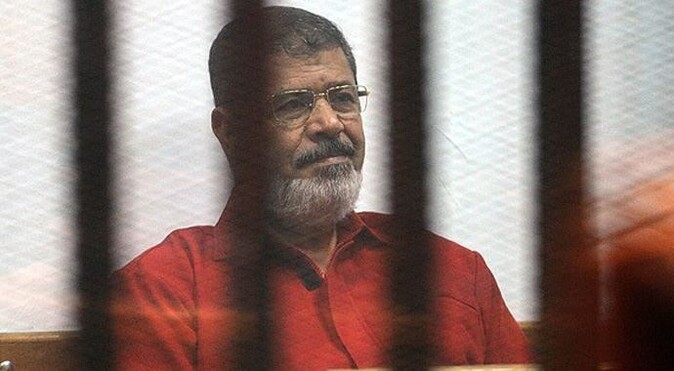 Mursi cezaevinde zehirlenmekten endişeli