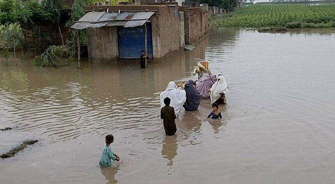 Myanmar&#039;daki seller bir milyon kişiyi etkiledi
