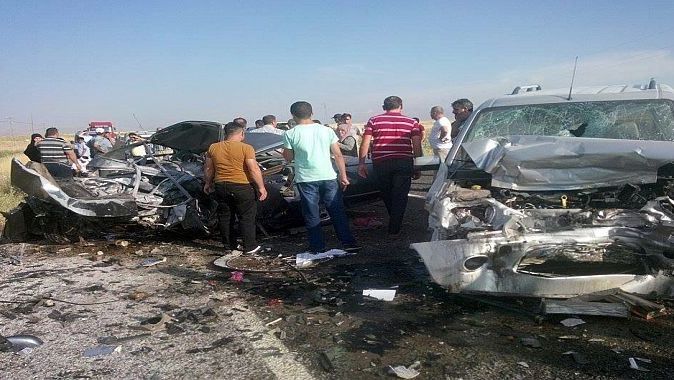Kayseri&#039;de feci kaza: 4 ölü, 2 yaralı!