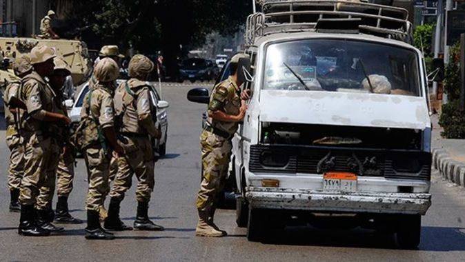 Mısır&#039;da güvenlik güçlerine saldırı! Biri polis 2 ölü
