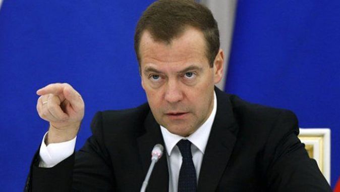 Medvedev&#039;den Türkiye&#039;ye ambargo talimatı