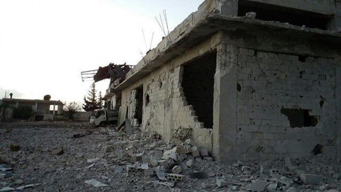Rus uçakları İHH&#039;nın Suriye&#039;de hizmet veren ekmek fırınını bombaladı