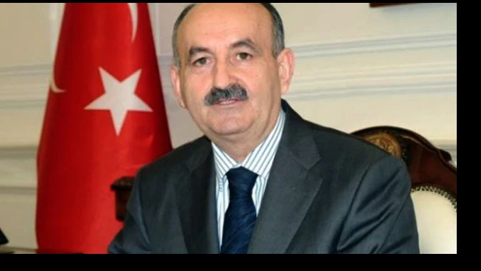 Bakan Müezzinoğlu ilaç israfına dikkat çekti