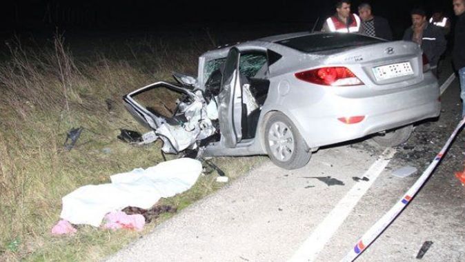 Çatalca&#039;da trafik kazası: 1 ölü 4 yaralı