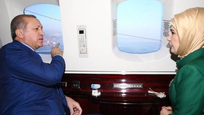 Cumhurbaşkanı Erdoğan, İzmit Körfez Geçişi Köprüsü&#039;nü havadan inceledi